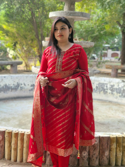 Regal Red Banarasi Elegance" Embroidered Three-Piece Suit Set