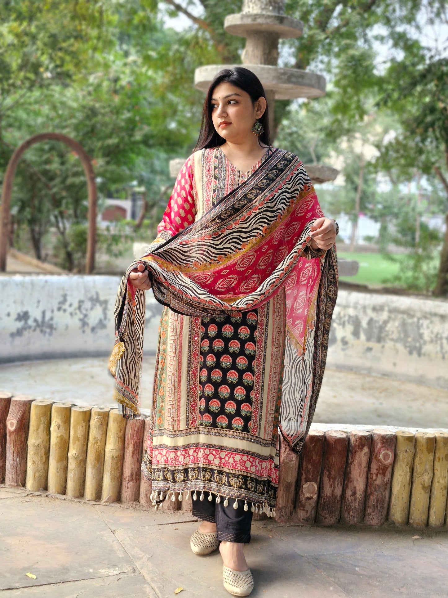 Elegant Modal Silk Three-Piece Suit with Dola Silk Bottoms