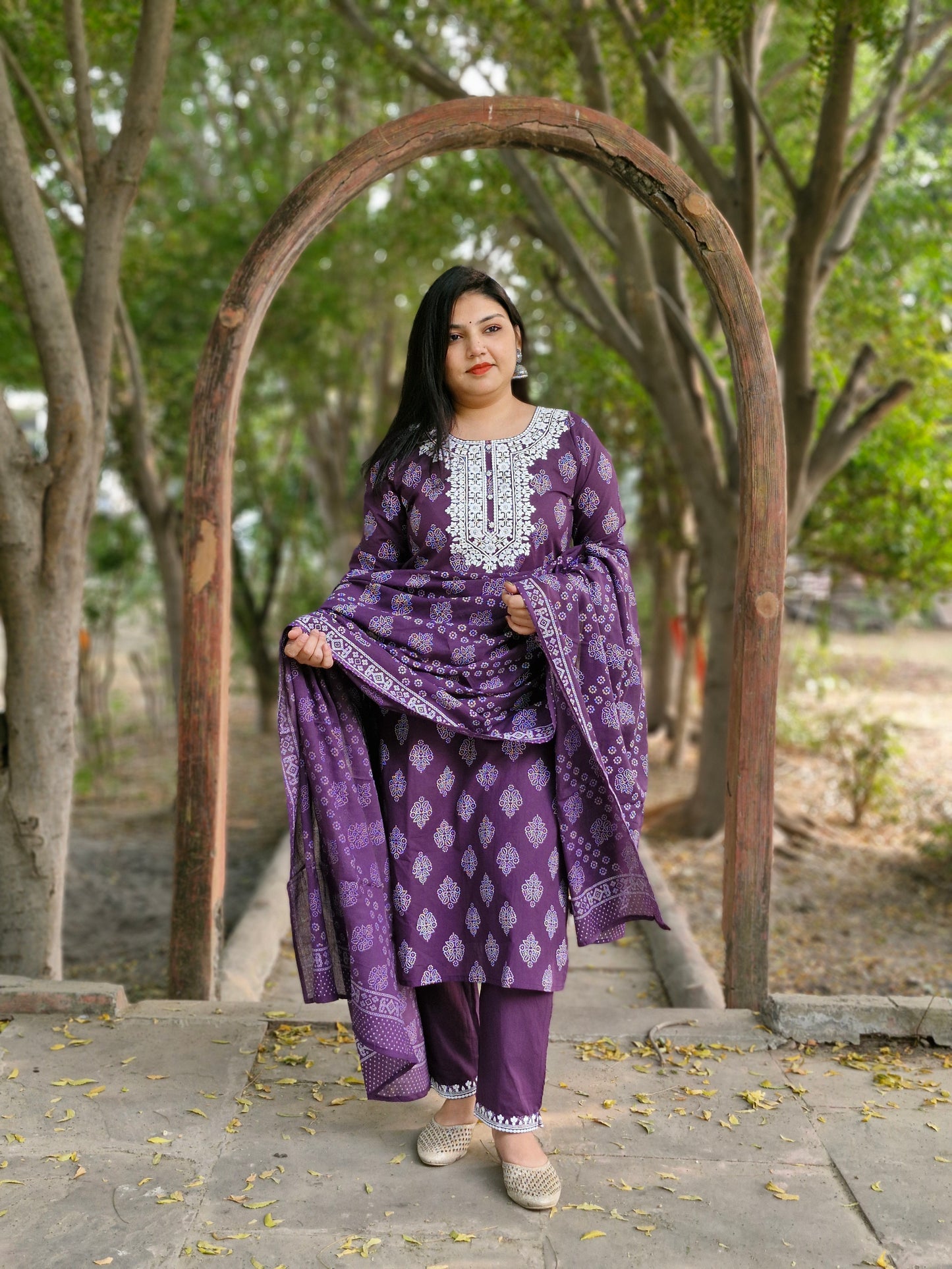 Elegant Purple Three-Piece Suit with Embroidery and Bandhani Print